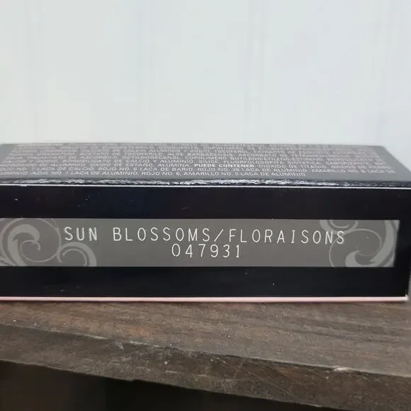 Mary Kay Sun Blossoms Nourishine Plus Lip Gloss - Picture 2 of 4